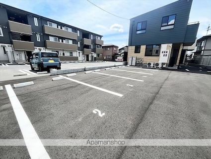 岡山県倉敷市四十瀬[2LDK/50.1m2]の駐車場