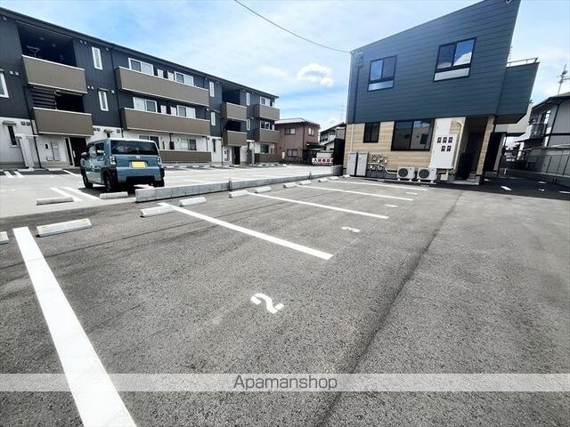 岡山県倉敷市四十瀬[2LDK/50.1m2]の駐車場