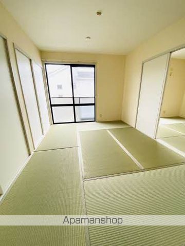 ファミーユ阿品 A棟の内装写真