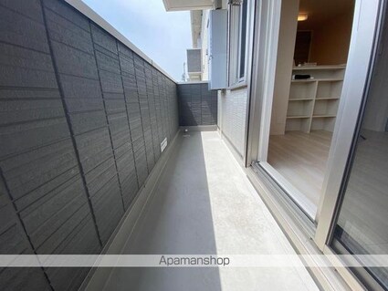 ユニヴェール　Ｃ棟[1LDK/41.85m2]のバルコニー