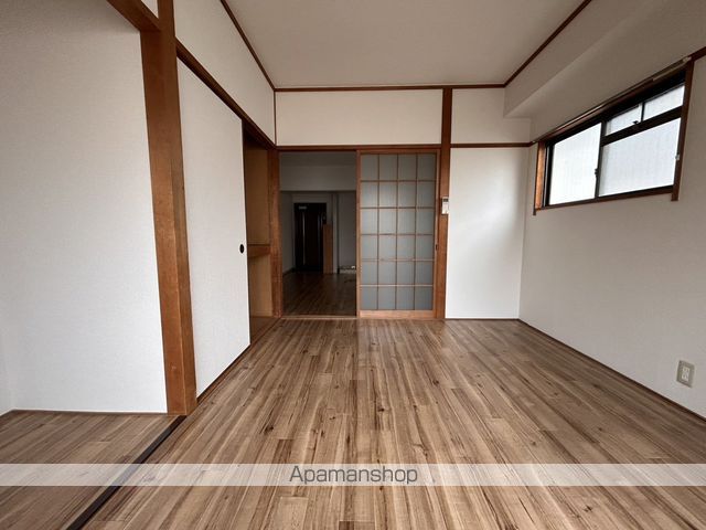 清水フォワードビルの内装写真