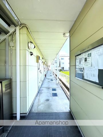 レオパレスグリーンエイジ貝塚の玄関写真