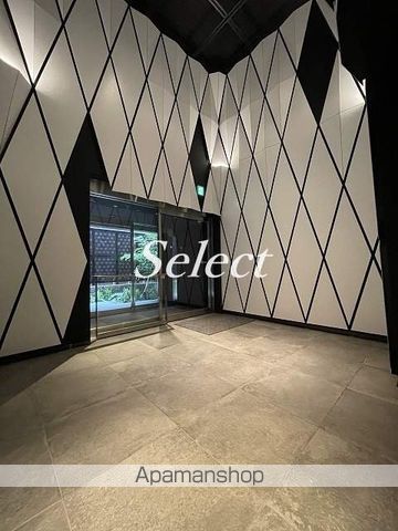 ザ・パークハビオ横浜関内の玄関写真