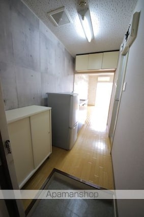 グランドール堀口１[1R/17.41m2]の玄関
