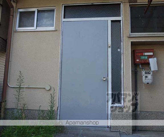 山陰本線 馬堀駅 徒歩12分 2階建 築54年の玄関写真