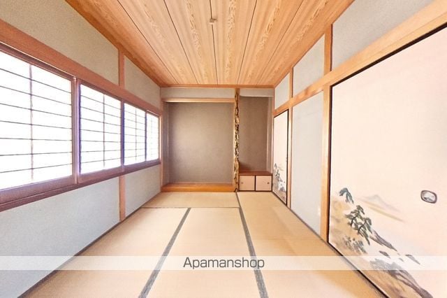 高知市 2階建 築48年の内装写真