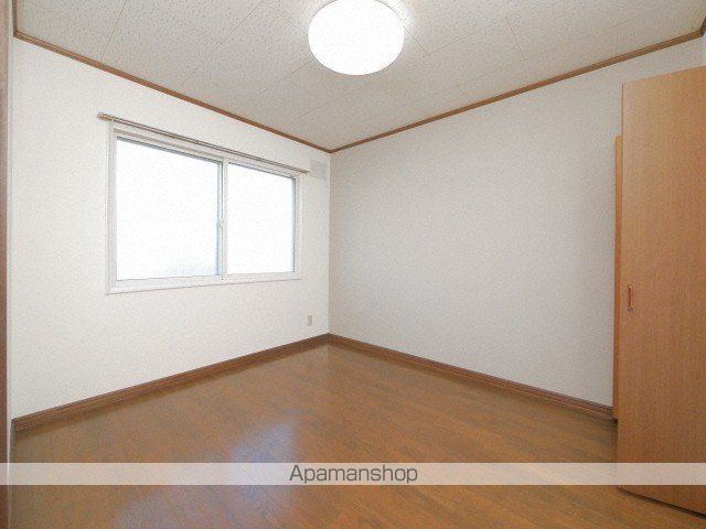クリスタル参番館の内装写真