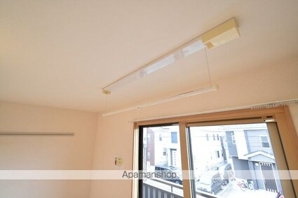 ファミール多摩平[1R/33.78m2]の内装2