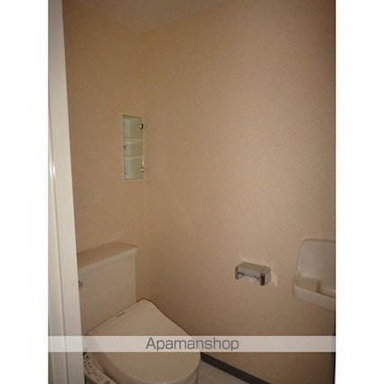 ガーデンクレス[2LDK/67.27m2]のトイレ