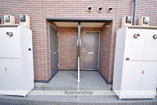 レオネクストメゾン グリシーヌの玄関写真