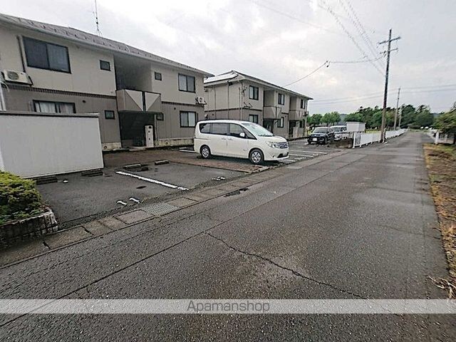 セジュールミキ　Ｂ棟[2DK/50.38m2]の駐車場