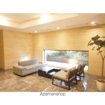 アルティスコート南青山[1SLDK/77.16m2]の周辺