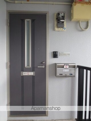 ファミール小春の里　Ｄ棟[2DK/41.89m2]の玄関