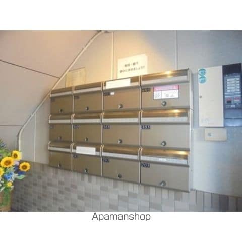 パーク小倉の玄関写真
