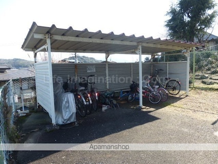 リバーヒルズ[3LDK/71.5m2]の共用部1