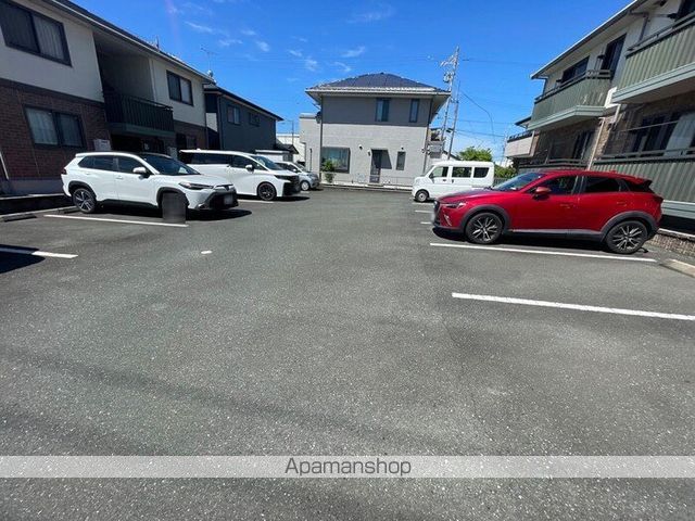 リビングタウン明ケ島 Aの内装写真
