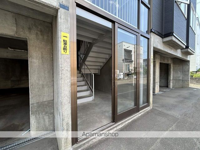 ヴィレッジ壱番館の玄関写真