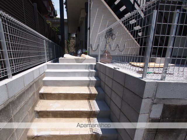 ベイルーム鴨居の玄関写真