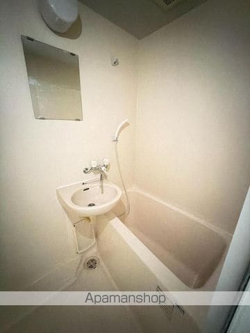 ロイヤルホワイトの内装写真