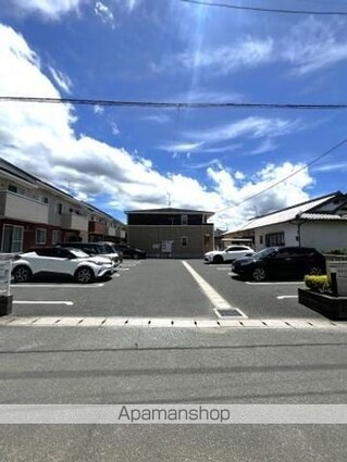 ヘスティア[2LDK/57.21m2]の駐車場1