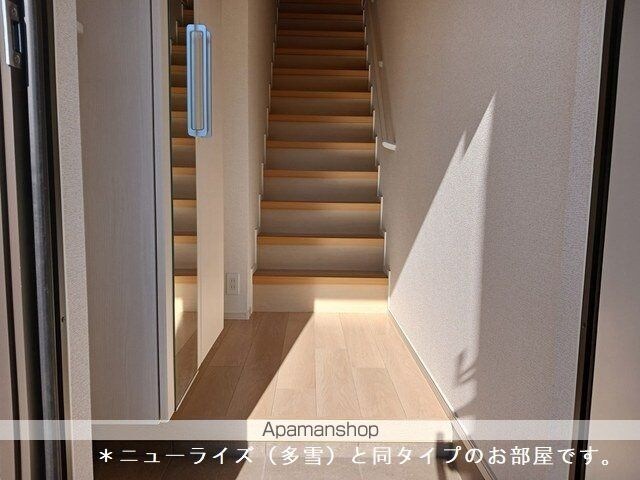 八幡東町アパート　　　　　　　　　　　　　　　　　　　　　　[2LDK/59.93m2]の玄関