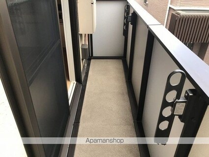 Ｒｅｖｅｕｒ　Ｃｏｎｓｔｅｌｌａｔｉｏｎ　ＩＩ番館[2LDK/56.75m2]のバルコニー
