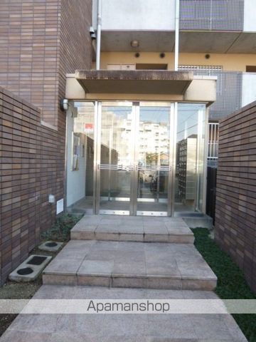 シャルマン高社の玄関写真