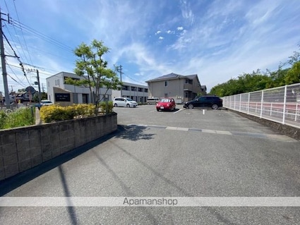 ルーチェモルト[3LDK/65.69m2]の駐車場1