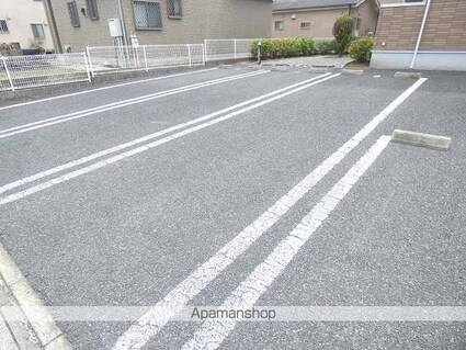 プラシード[1LDK/42.63m2]の駐車場