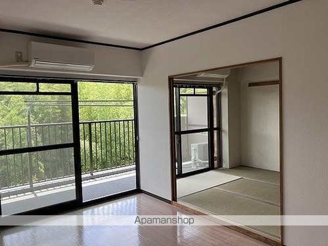 ライオンズマンション学園前第2の内装写真