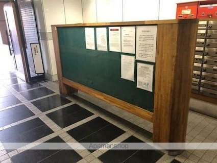 ウィン四ツ谷[1R/27.3m2]のロビー