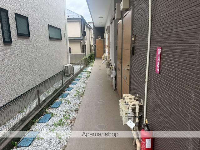 ファンズ妙蓮寺の玄関写真