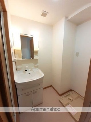 Ｓｍａｌｌ　Ｌｕｘｕｒｙ[1K/33.92m2]の洗面所