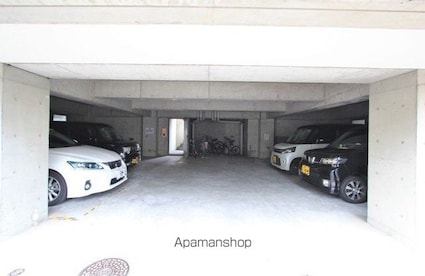 ＦＬＥＵＲＥＴ[1K/29.03m2]の駐車場
