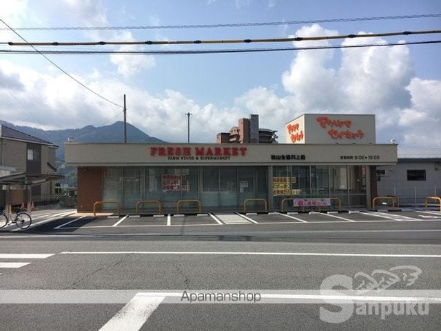 シェルル南方の周辺写真