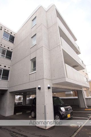グランドジョラス平岸の外観写真