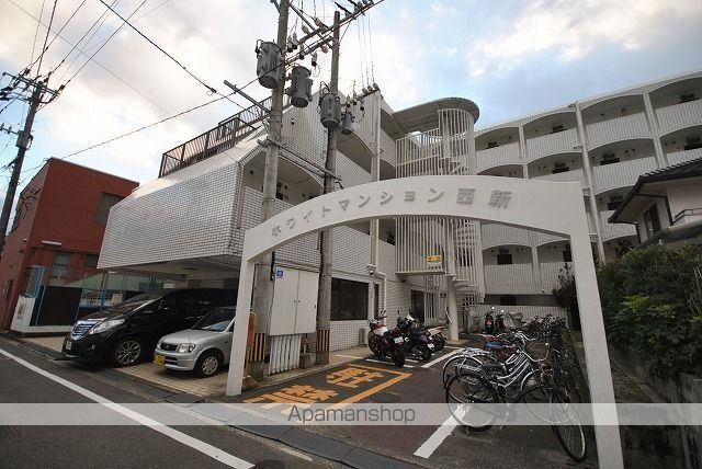 ホワイトマンション西新の内装写真