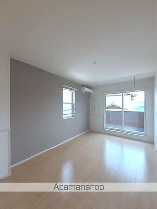 サンファミリー[2LDK/58.21m2]のリビング・居間