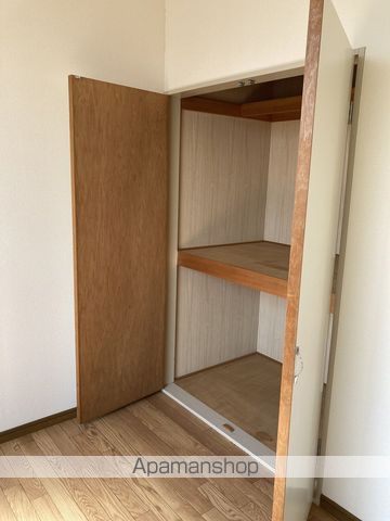 リベラル坂井の内装写真
