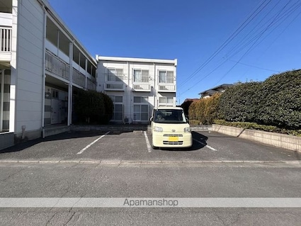 レオパレスひばりヒルズ[1K/19.87m2]の駐車場1