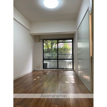 東京都世田谷区三軒茶屋２丁目[1R/20.06m2]のリビング・居間