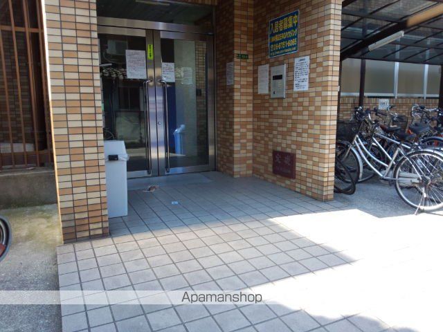メゾン三松の玄関写真