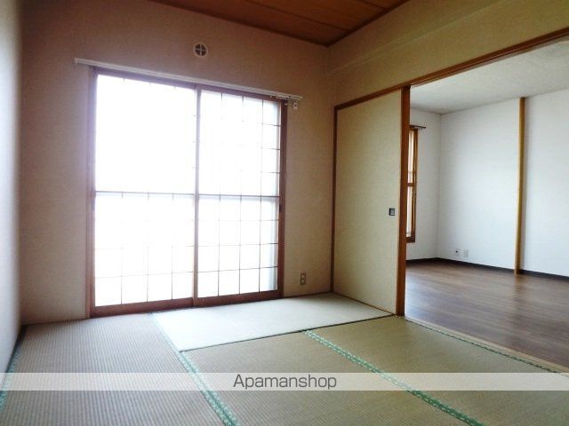 コスモロイヤル東苗穂B棟の内装写真