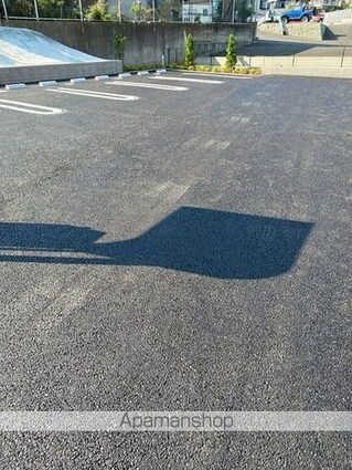 ハイグレイス５番館[1LDK/44.7m2]の駐車場