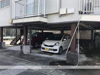 フライハイト朝倉[1K/25.13m2]の駐車場