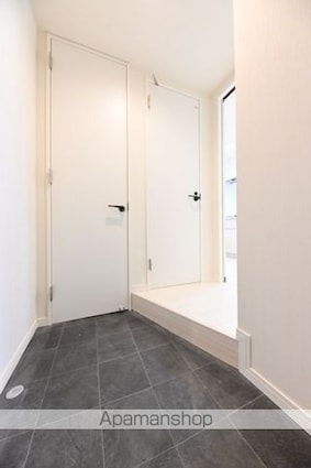 東京都新宿区赤城下町[1LDK/41.7m2]の玄関2