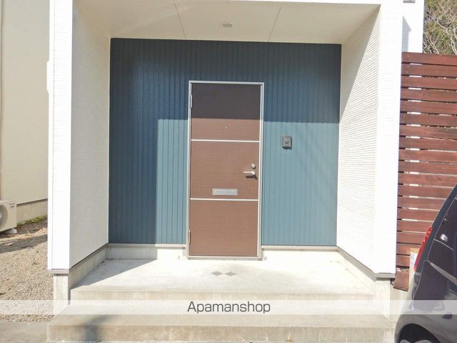 牟岐線 二軒屋駅 徒歩21分 2階建 築18年の玄関写真