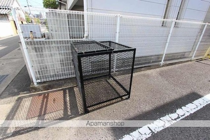 香川県高松市太田下町[3LDK/72.95m2]の共用部1