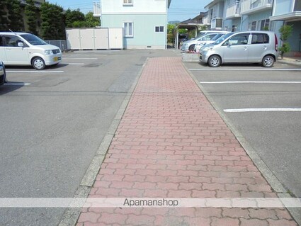 セントレージ三本柳　Ｎ[3DK/62.63m2]の駐車場