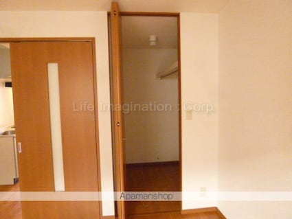 ヴィラージュ美崎[1K/27.08m2]の収納